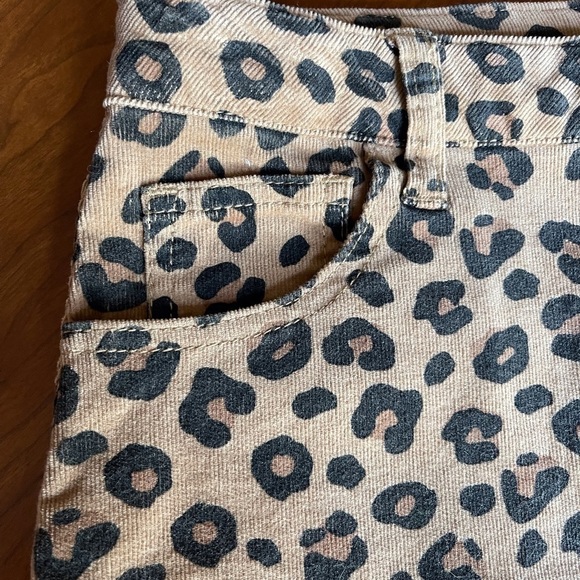 CAT & JACK LEOPARD MINI SKIRT SZ 14/16 - Picture 6 of 8